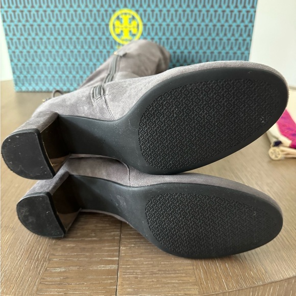 Tory Burch Laila 45MM Over-the-Knee Boot Stretch Suede Sz 7.5 - Picture 9 of 14